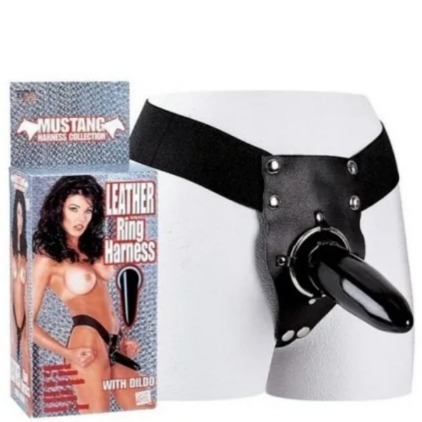 Cinta E Plug Ajustável Com Penetrador - Leather Ring Harness