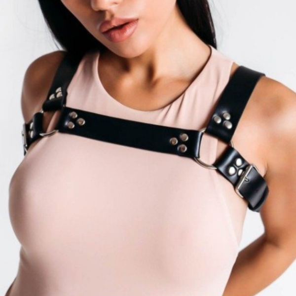 Arreio Arnês Feminino em Couro Branco com Detalhes em Metais - Image 3