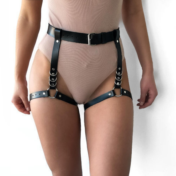 Arreio Cinturão Com Perneira Feminino Em Couro Preto Harness Sexy - Image 3