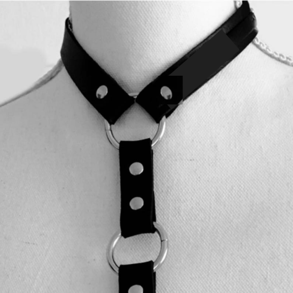 Colar Arreio Harness Com Cinturão Em Couro Branco Detalhes em Argolas - Image 5