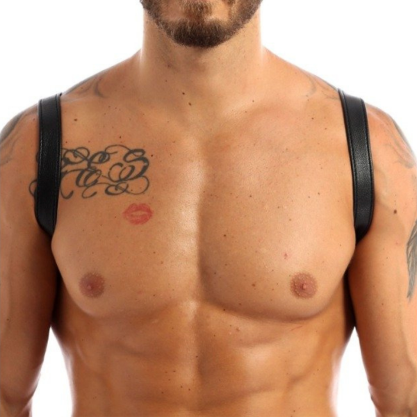 Arreio em Couro Vermelho Harness Sexy Com Botoes Ajustaveis - Image 5