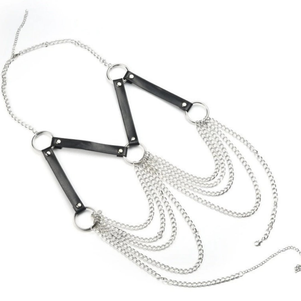 Conjunto Feminino Harness Erótico Fetiche Em Couro Vermelho e Correntes - Image 3