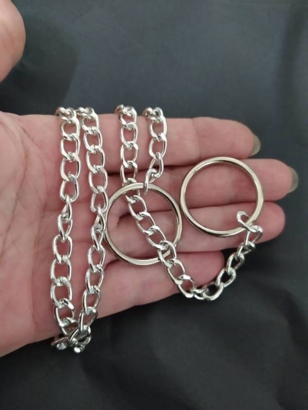Colar Sexy Em Correntes Dourada Com Duas Argolas Em Metal - Image 5