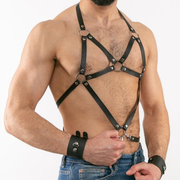 Arreio Harness Peitoral em Couro Vermelho Masculino Com Metais - Image 4
