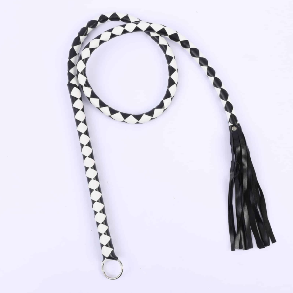 Chicote Longo em Tiras Super Fibra na cor Preto e Branco