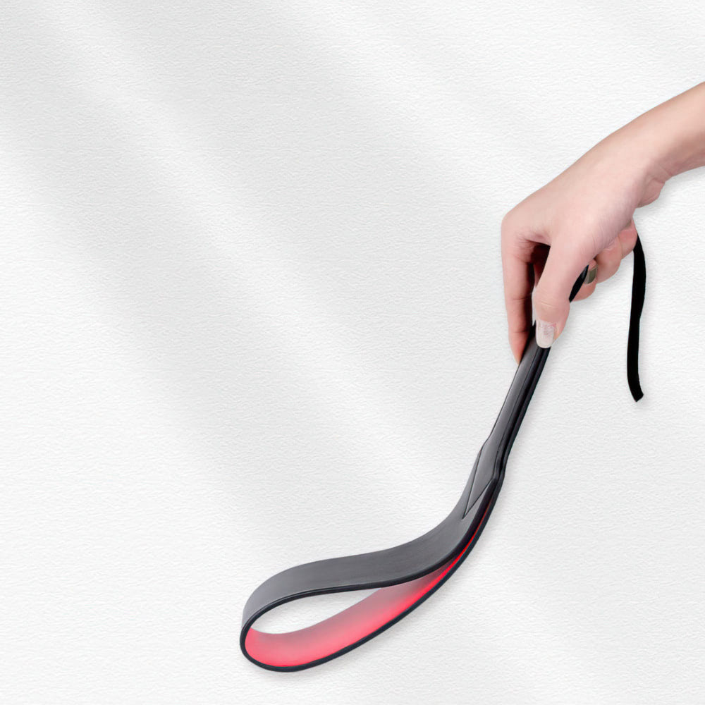 Chibata Moderna em Preto com Detalhes em Vermelho - YOUVIBE - Imagem 3
